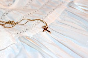 Lire la suite à propos de l’article Comment choisir une croix élégante pour votre enfant ?